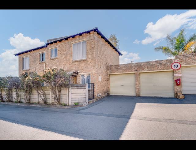 2 BEDROOM APARTMENT FOR SALE IN ALLEN'S NEK